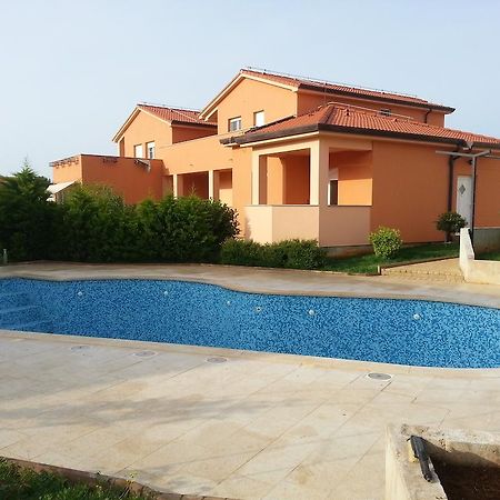Ližnjan Apartments Meri מראה חיצוני תמונה